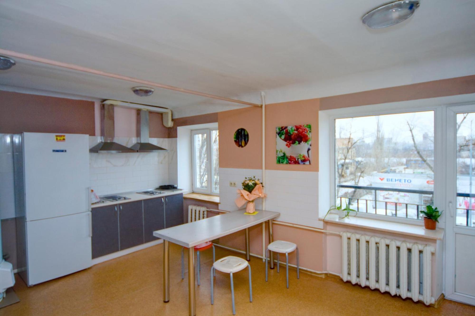 Hostel Podolski Plus Kiev Esterno foto