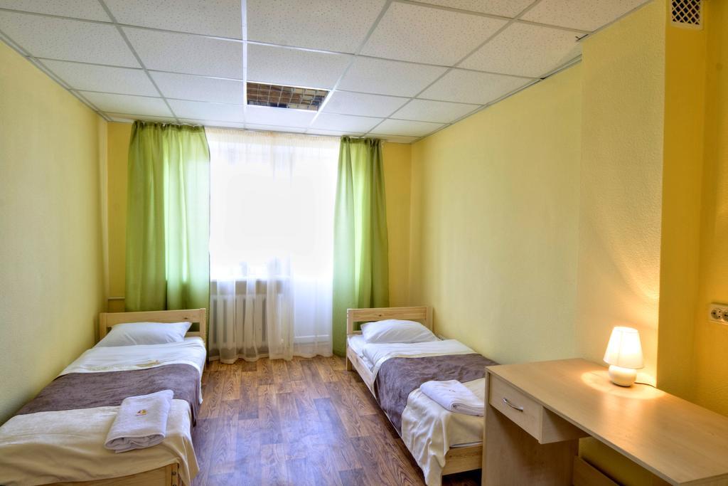 Hostel Podolski Plus Kiev Esterno foto